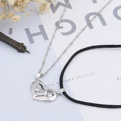 Heart-Shaped Couple Necklace with Engraving Pendant